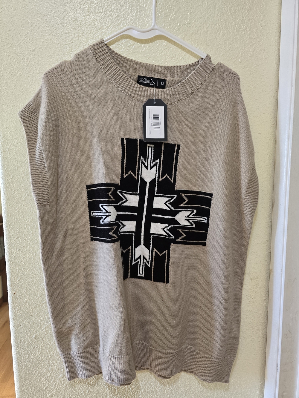 Rockin Design Beige Graphic Crewneck Sweater Vest